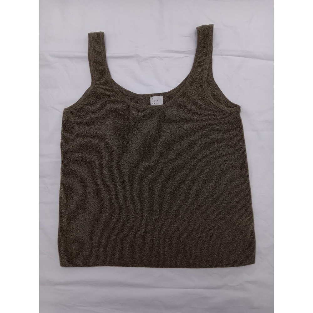 A‎ New Day Womens Knit Tank Top Olive Green Size L Scoop Neck Cropped